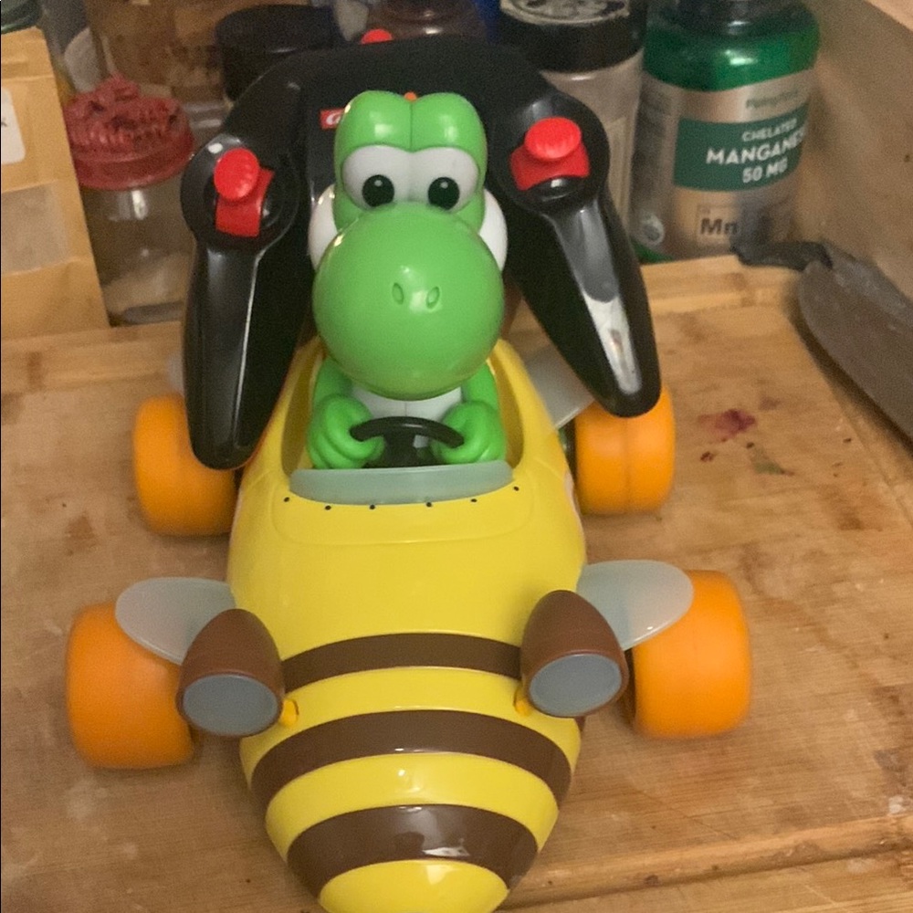 Awesome Yoshi N64 Mariocart RC Racer w/ remote control 🔥🔥🔥